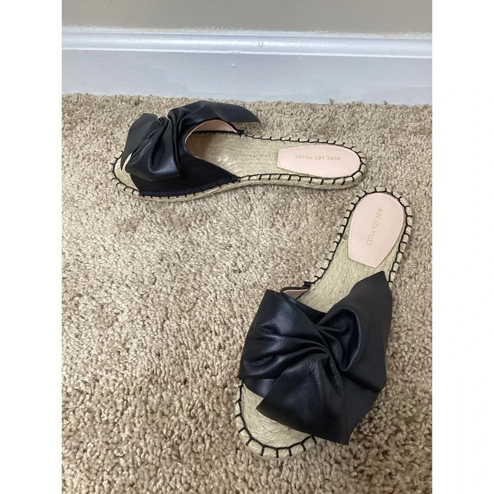 Avec les filles Gemma bow leather sandals sz 9